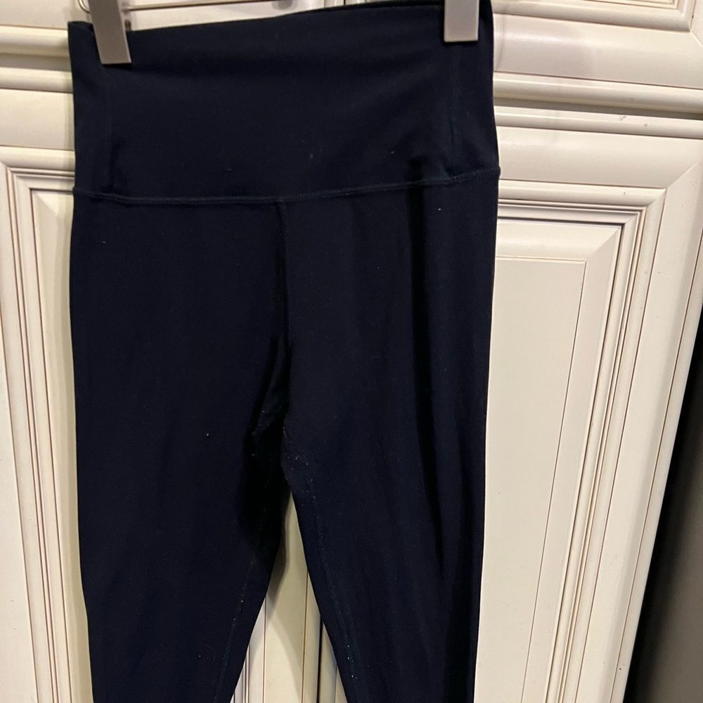 Airweight High Waist 7/8 Legging in Steel Blue
Splits59